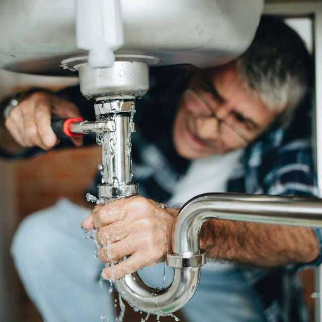 Réparation de plomberie sous évier par Plomberie Pro-Drain à Brossard